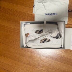 Burberry Sneakers